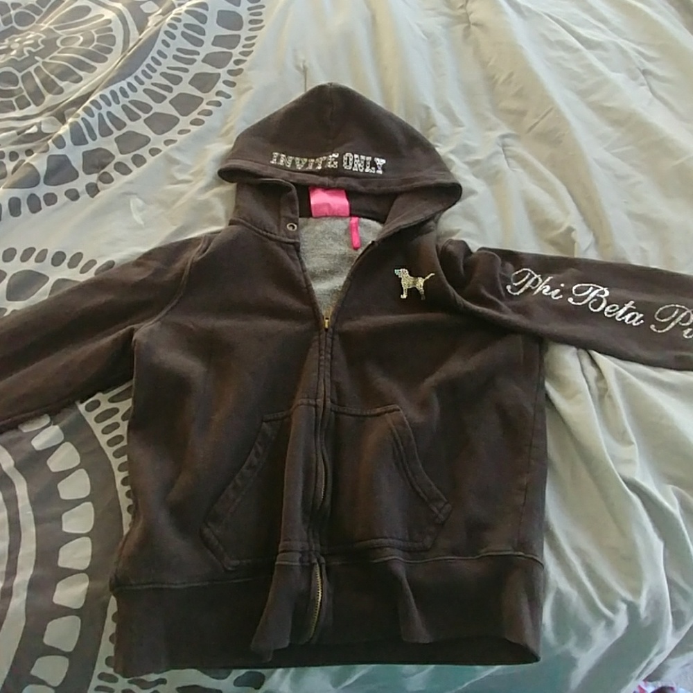 VS sweater